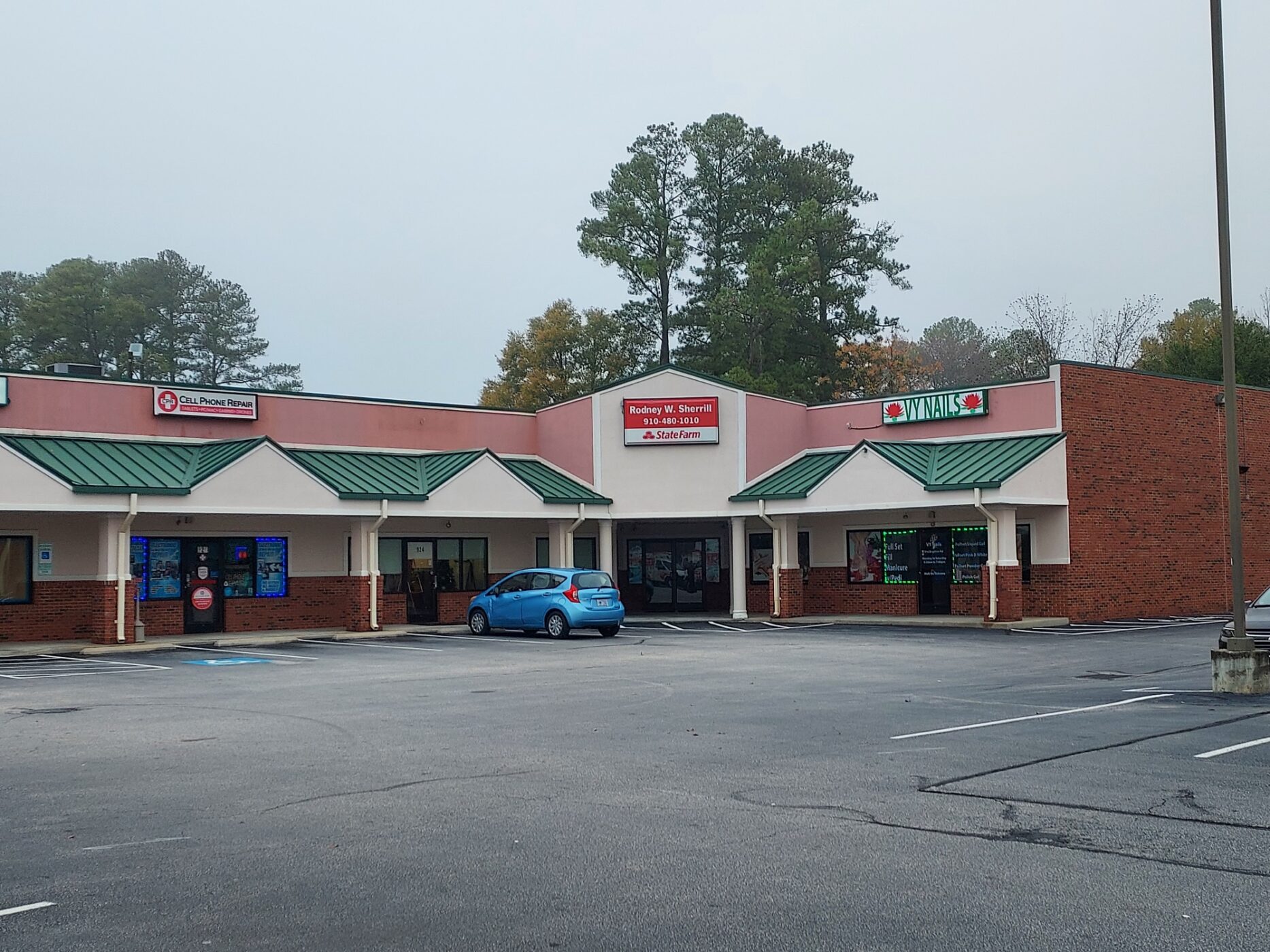Fayetteville, NC Hawley Square 969 Sq Ft Space Available For Lease